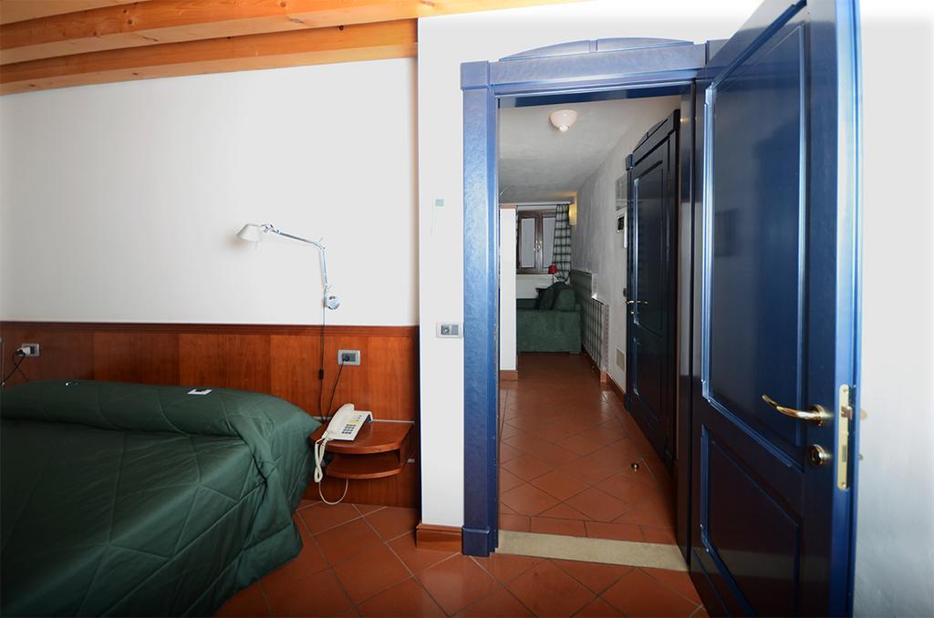 Dolcemela Hotel Ferrara Szoba fotó