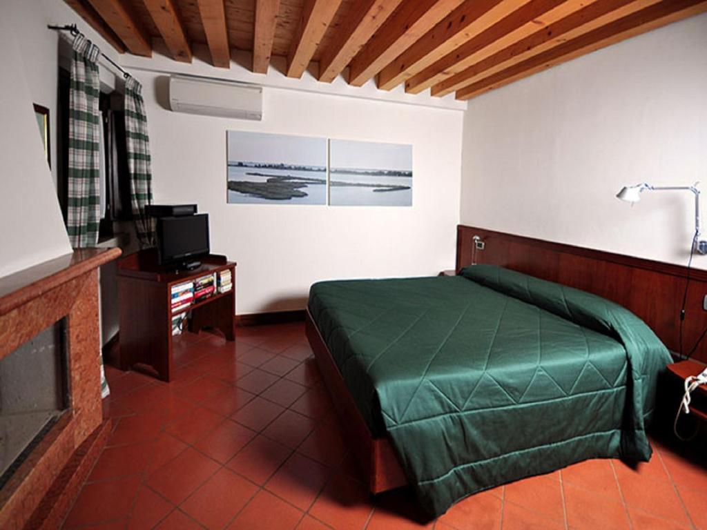Dolcemela Hotel Ferrara Szoba fotó