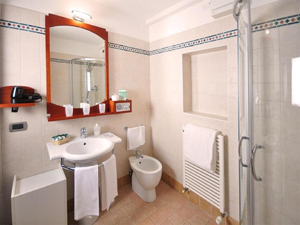 Dolcemela Hotel Ferrara Szoba fotó
